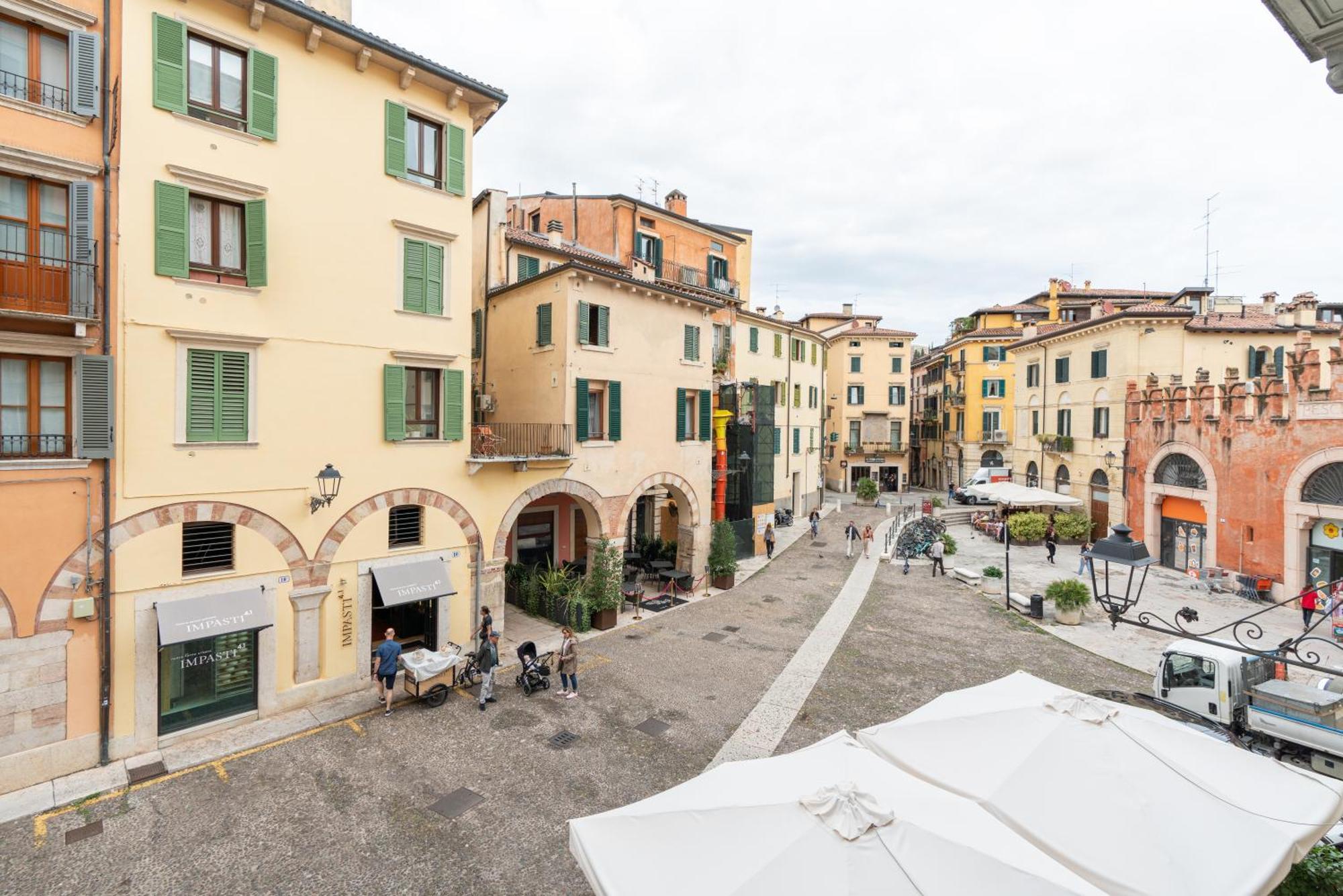 Готель Palazzo Biasini By Postcardsfrom Верона Екстер'єр фото